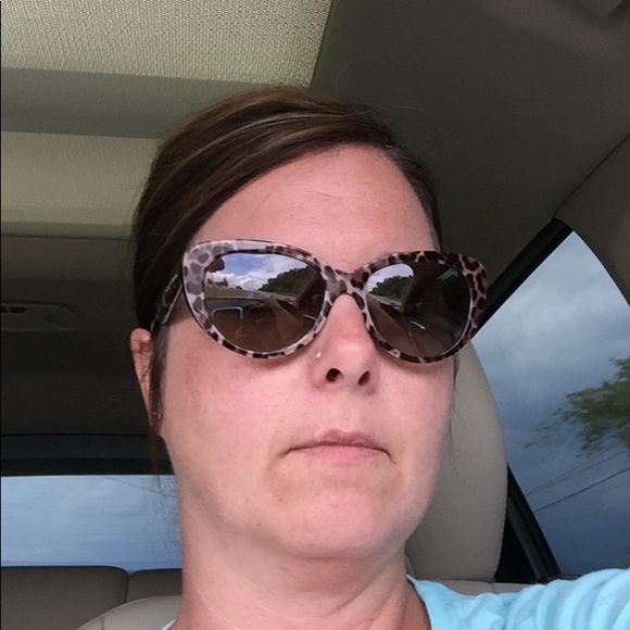 Meet your Posher, Jodi - Picture 1 of 1